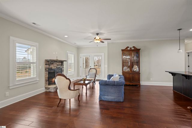 212 Kirklen Lane, Taylors, SC 29687