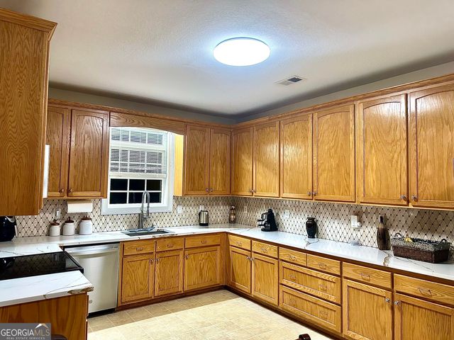 11655 Carl Parker Road, Hampton, GA 30228