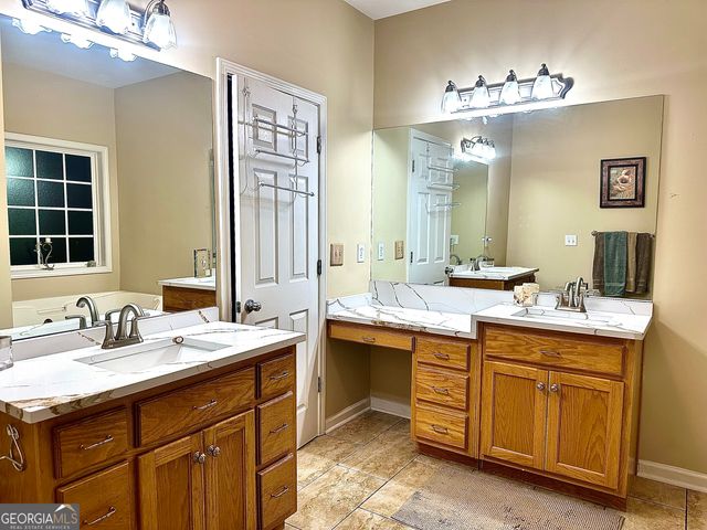 11655 Carl Parker Road, Hampton, GA 30228