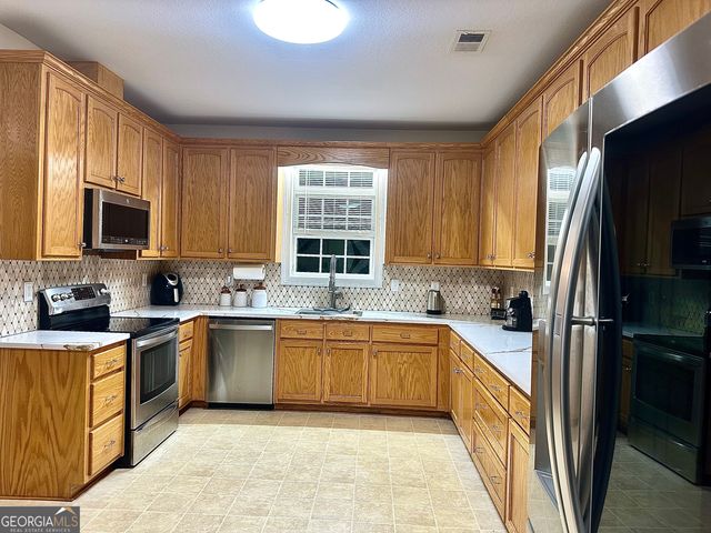11655 Carl Parker Road, Hampton, GA 30228