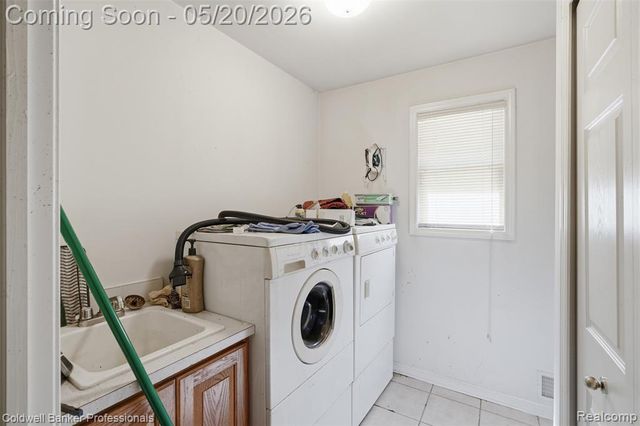 21527 N Tangel Drive, Macomb, MI 48044