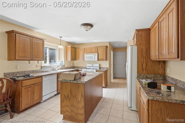 21527 N Tangel Drive, Macomb, MI 48044