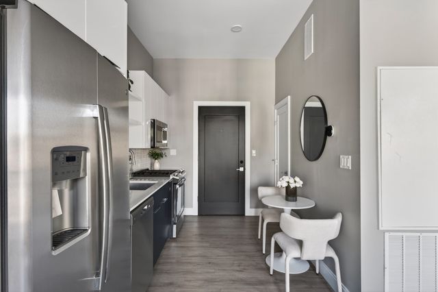 656 Saratoga 212, Boston, MA 02128