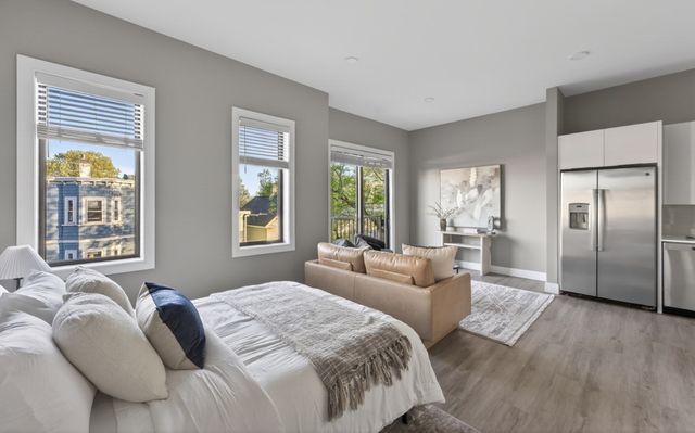 656 Saratoga 212, Boston, MA 02128