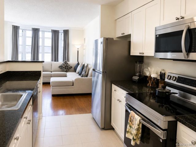 300 Mamaroneck Avenue 629, White Plains, NY 10605