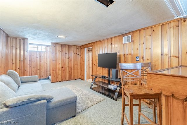 3342 W 155th Street, Cleveland, OH 44111