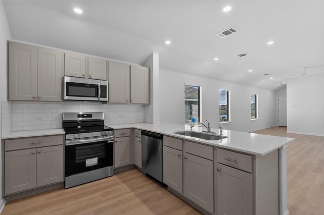 129 Hatari TRL, Jarrell, TX 76537