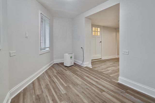 1155 Saint Johns Avenue H, Highland Park, IL 60035