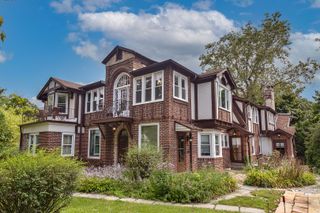 1155 Saint Johns Avenue H, Highland Park, IL 60035
