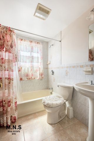 106-25 215th Street, New York City, NY 11429