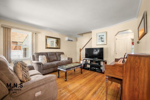 106-25 215th Street, New York City, NY 11429