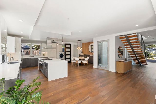 419 Parkwood Ln, Encinitas, CA 92024