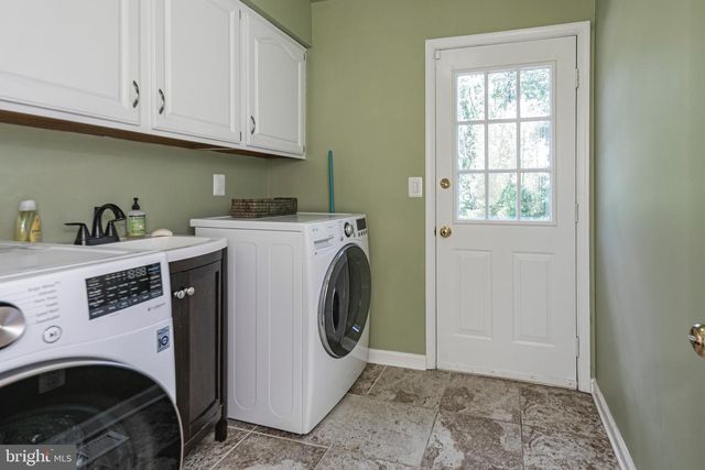 4 INDIAN RUN, Lawrence Township, NJ 08648