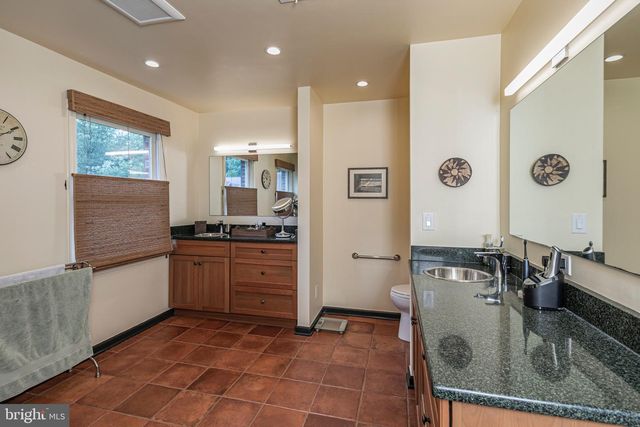 4 INDIAN RUN, Lawrence Township, NJ 08648