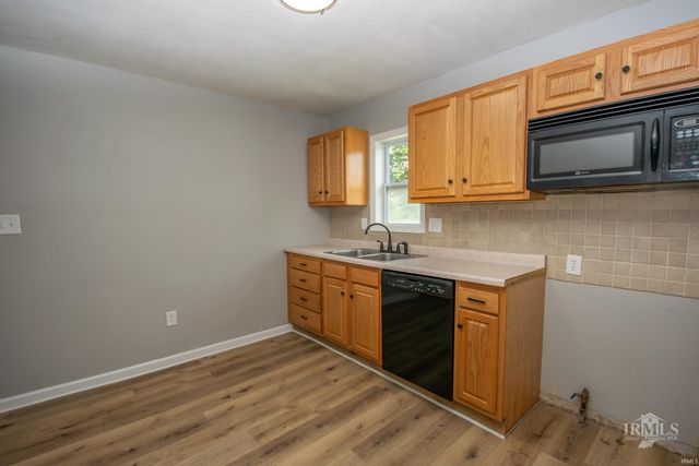 3313 W Torquay Road, Muncie, IN 47304