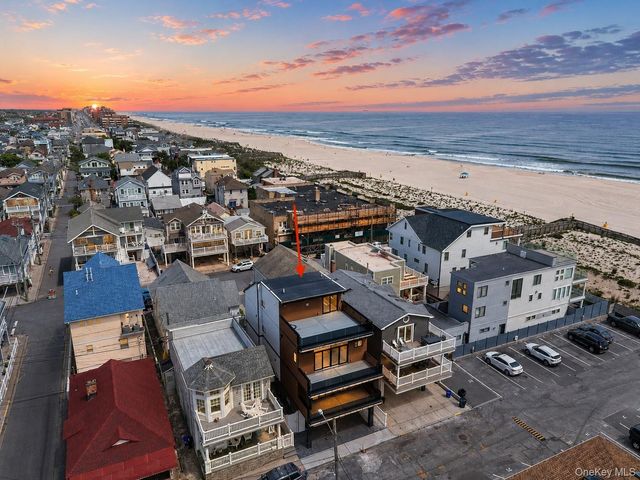18 New Hampshire Street, Long Beach, NY 11561
