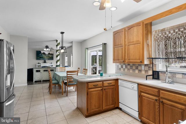 202 UNION ST, Bordentown, NJ 08505