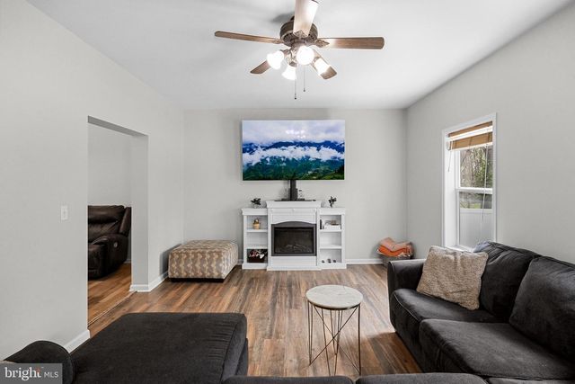 202 UNION ST, Bordentown, NJ 08505