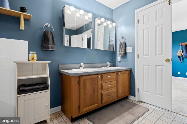 202 UNION ST, Bordentown, NJ 08505