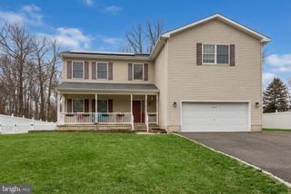 202 UNION ST, Fieldsboro, NJ 08505