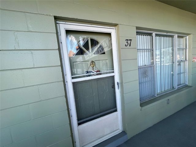 2447 ECUADORIAN WAY 37, Clearwater, FL 33763