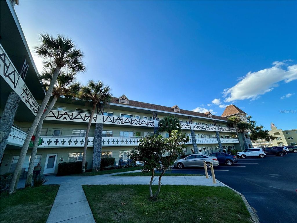 2447 ECUADORIAN WAY 37, Clearwater, FL 33763