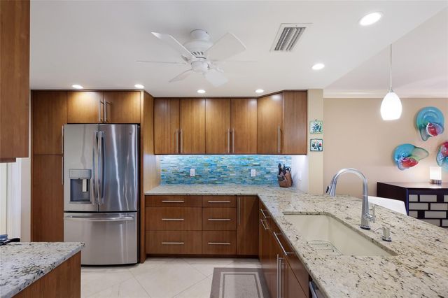 5757 GULF OF MEXICO DRIVE 205, Longboat Key, FL 34228