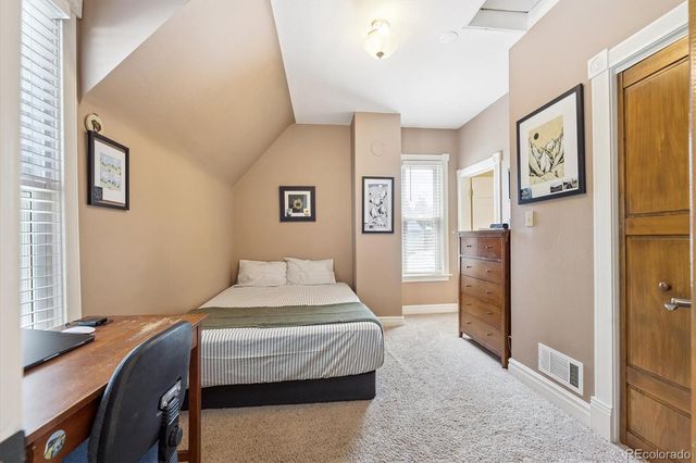 9000 W Jewell Avenue, Lakewood, CO 80232