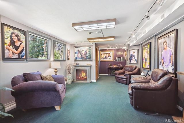 9000 W Jewell Avenue, Lakewood, CO 80232