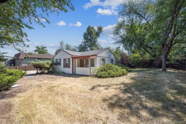 9000 W Jewell Avenue, Lakewood, CO 80232
