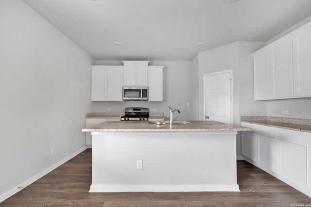 13430 Sendero Roble, San Antonio, TX 78253