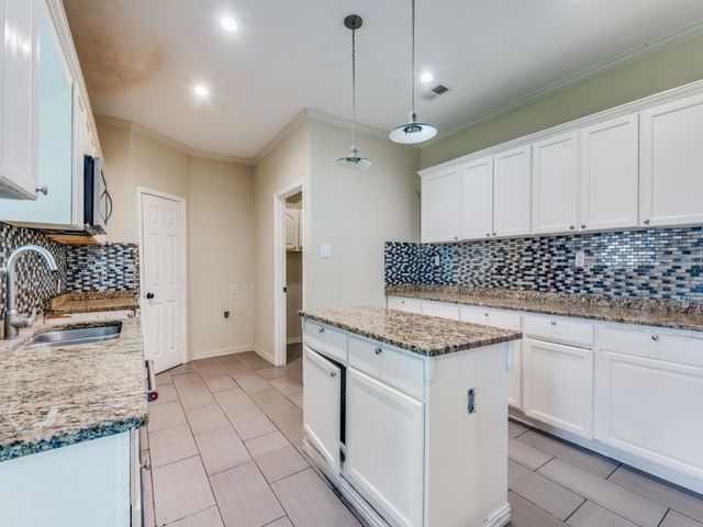 1145 Briar Oaks Drive, Irving, TX 75060