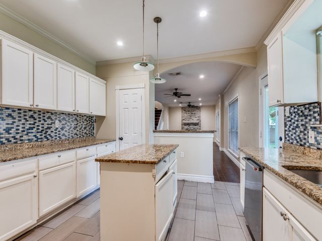 1145 Briar Oaks Drive, Irving, TX 75060