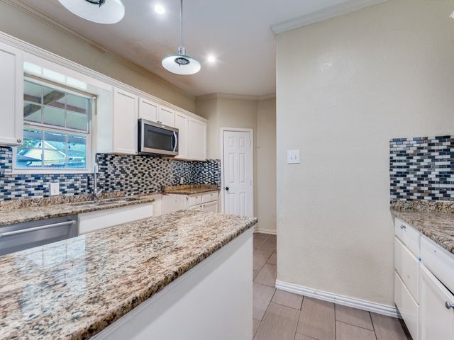 1145 Briar Oaks Drive, Irving, TX 75060