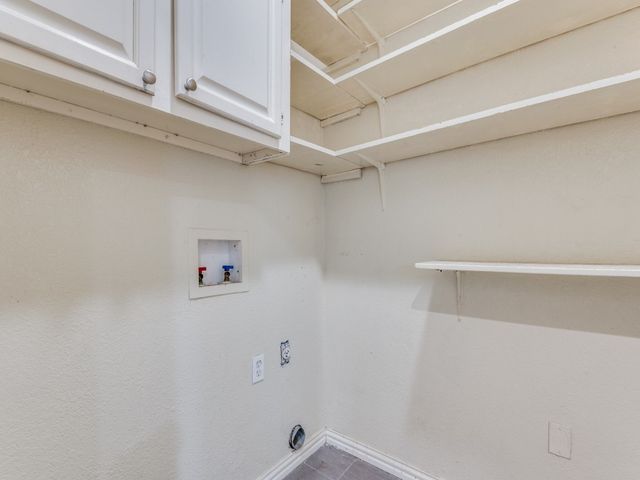 1145 Briar Oaks Drive, Irving, TX 75060