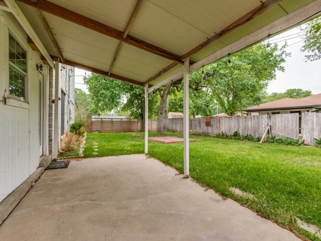 1145 Briar Oaks Drive, Irving, TX 75060