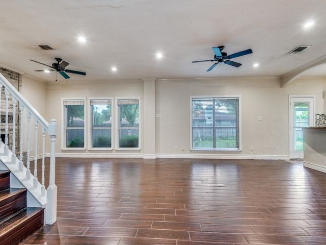 1145 Briar Oaks Drive, Irving, TX 75060