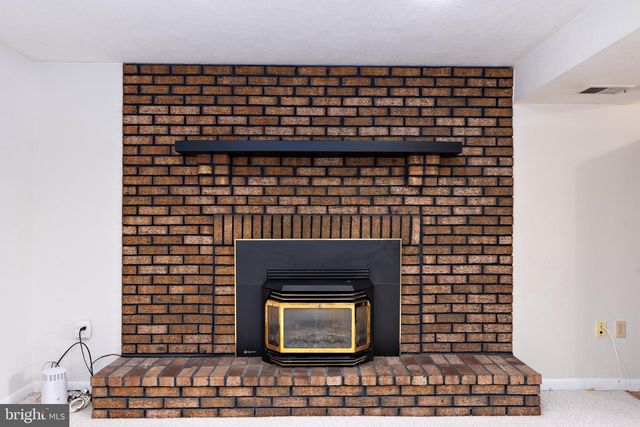 121 E CHERRY HILL RD, Reisterstown, MD 21136