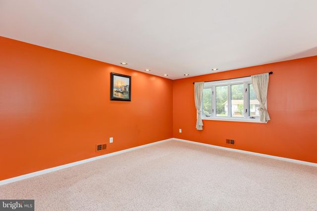 121 E CHERRY HILL RD, Reisterstown, MD 21136