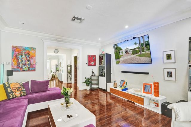 1365 SW 18th St, Miami, FL 33145