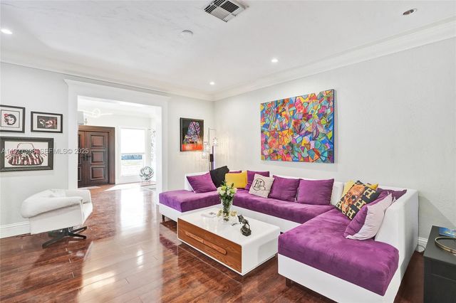 1365 SW 18th St, Miami, FL 33145