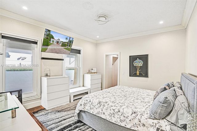 1365 SW 18th St, Miami, FL 33145