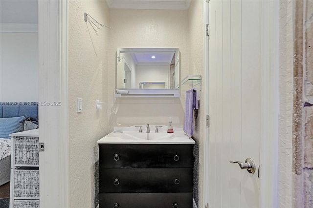 1365 SW 18th St, Miami, FL 33145