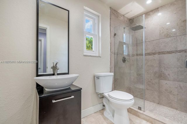 1365 SW 18th St, Miami, FL 33145