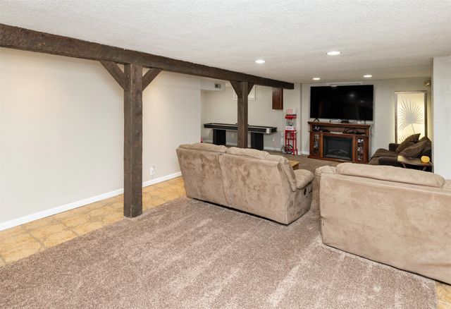 1505 4th Street SW, Altoona, IA 50009