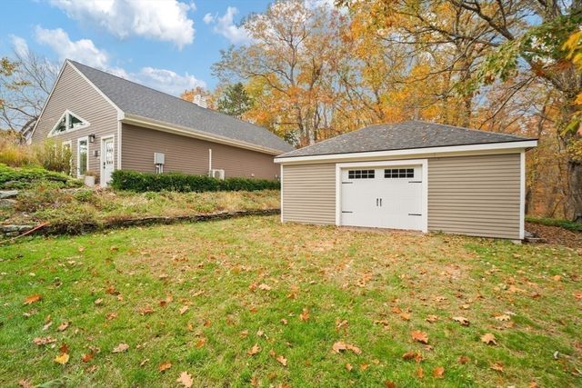 241 Perryville Rd, Rehoboth, MA 02769