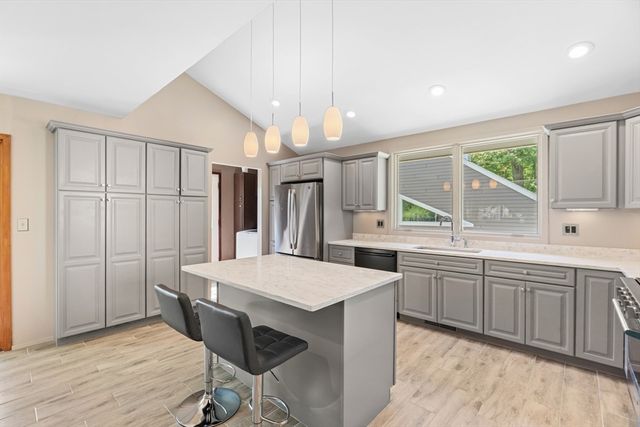 241 Perryville Rd, Rehoboth, MA 02769