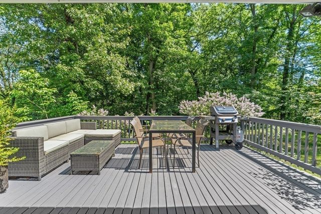 241 Perryville Rd, Rehoboth, MA 02769