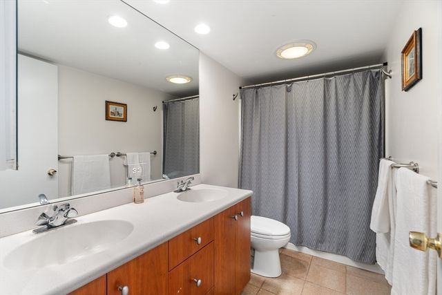 241 Perryville Rd, Rehoboth, MA 02769