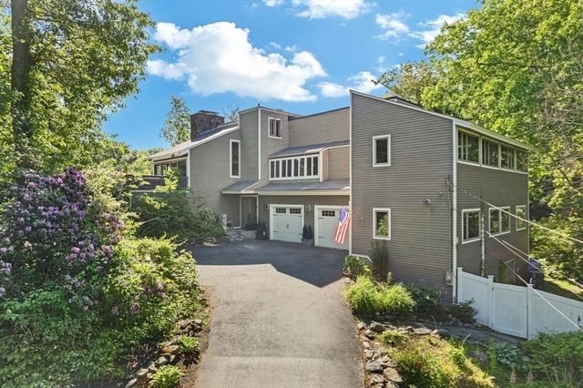 241 Perryville Rd, Rehoboth, MA 02769